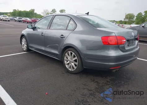2014 Volkswagen Jetta 1.8T Se from USA, damaged, VIN 3VWD17AJ0EM246966